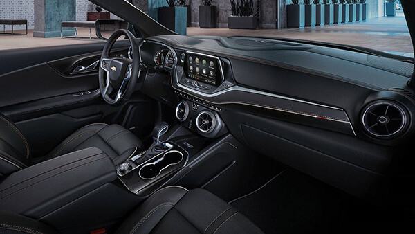 Chevrolet cho biết Blazer 2019 có nội thất được thiết kế tập trung vào người lái